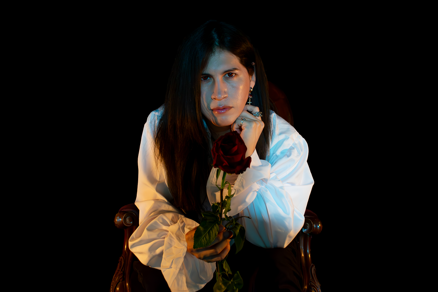 Beralibes lanza su primer EP Crónicas Vampíricas I: Una muestra de la ferocidad y el orgullo de ser un vampiro