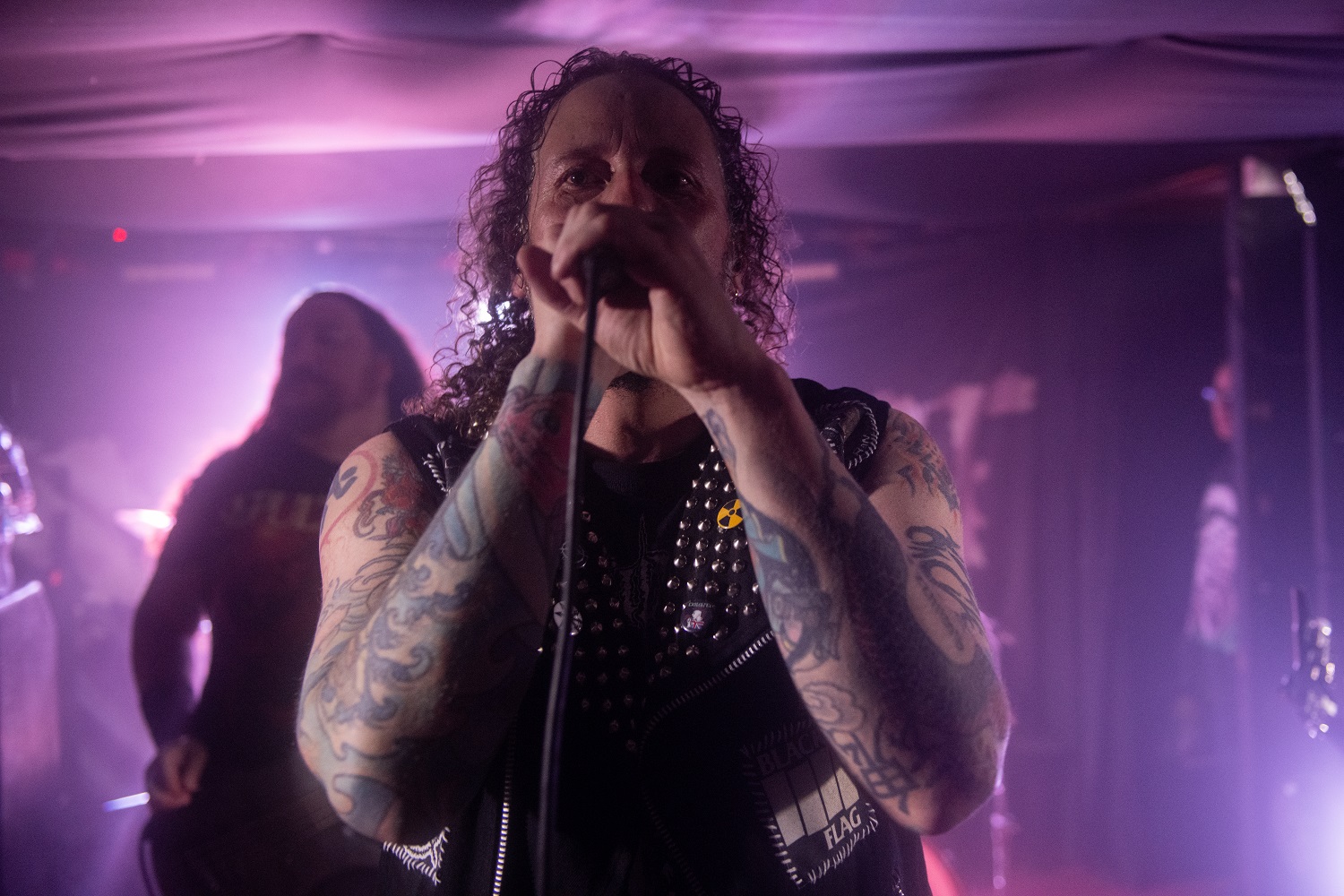 Mayhemic + Nuclear: Códigos del caos, la tormenta de thrash metal que azotó Santiago 