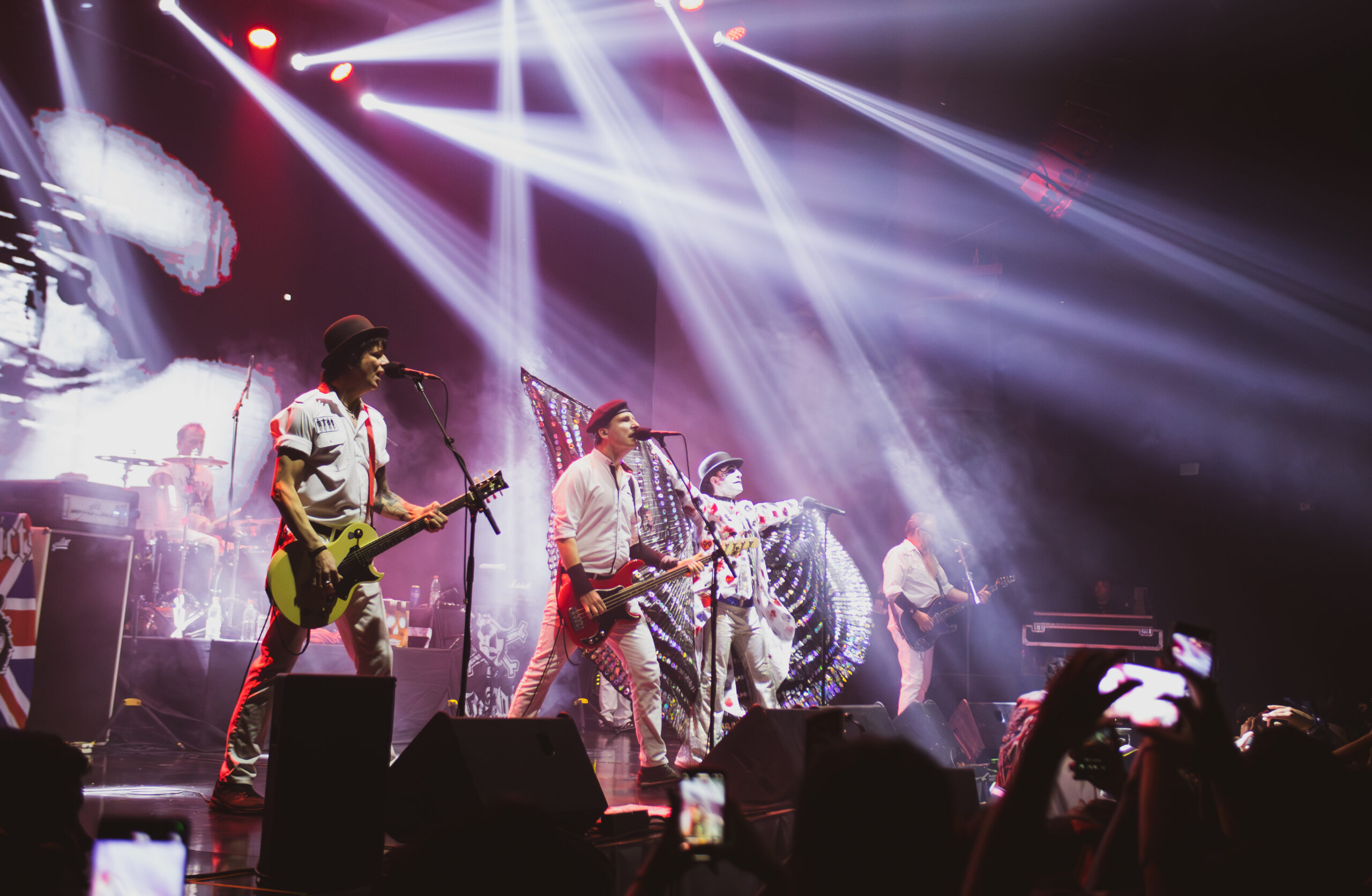 Galeria de fotos de The Adicts en teatro coliseo