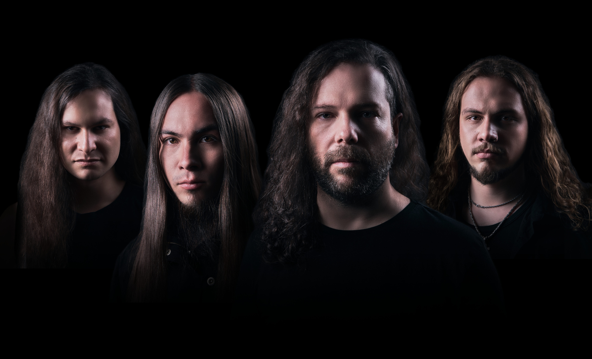 Incorporación oficial de Hermaunt Folatre a la banda chilena All Tomorrows